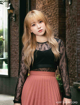 IZ*ONE、JAPAN 3rd Single「Vampire」の個人ヴィジュアルを順次公開