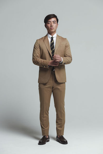 ジョジョの奇妙な冒険 スーツ ベージュ