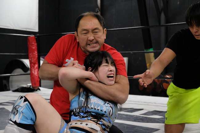 アップアップガールズ プロレス が プロレス女祭り の練習を報道陣に公開 ニュース Rooftop