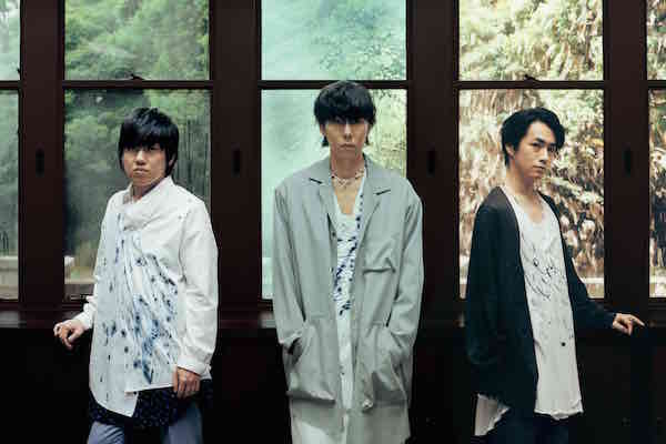 RADWIMPS_artist-photo_small.jpg