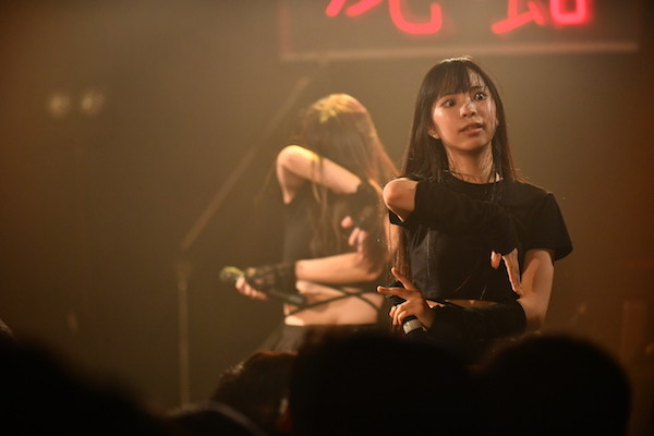 鶯籠・初の生バンド編成ライブ！「これは始まりに過ぎねえんだよ！」 - レポート | Rooftop