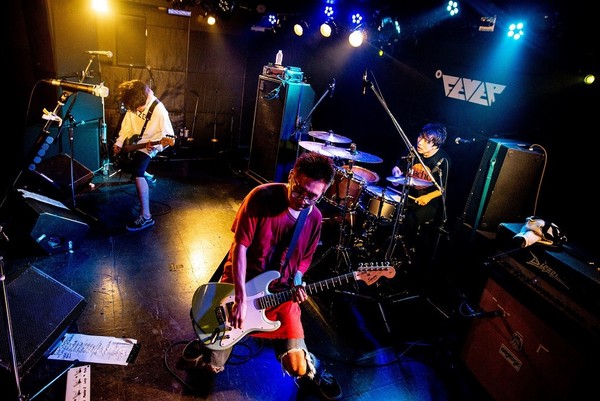 Dear Chambersアー写202112.jpg