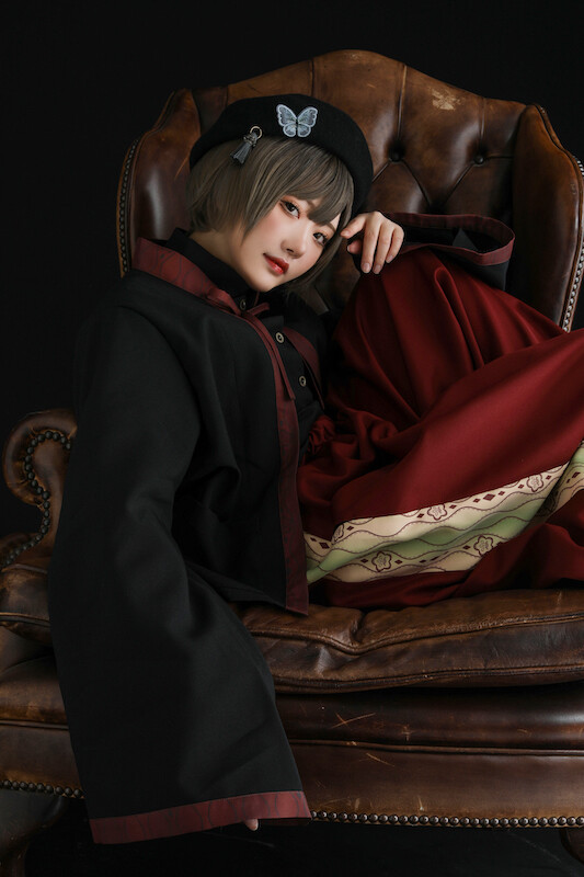 コスプレ衣装すみれさん専用 競輪】西武園G1 すみれおじさん、Raiaがコスプレ