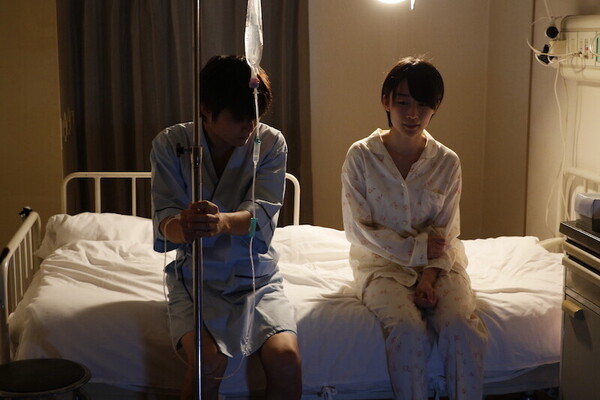 川上若い女と病室２.JPG