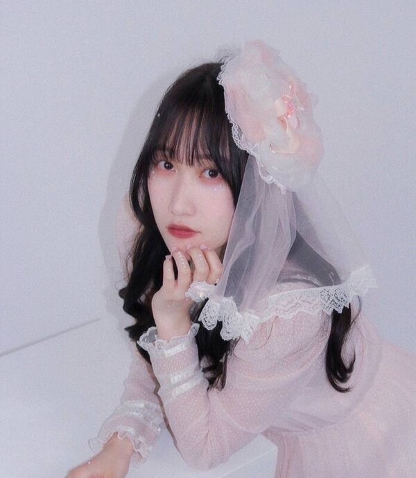 ARTISTPHOTO.JPG