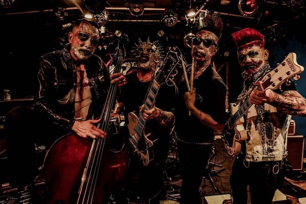 04_deadlycircus_CRACKS.jpg