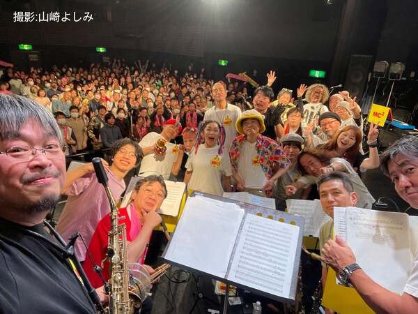 4_MC2_LIVE.jpg