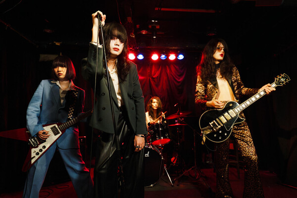 03.【Promotin photo】暴動クラブ_2025.jpg