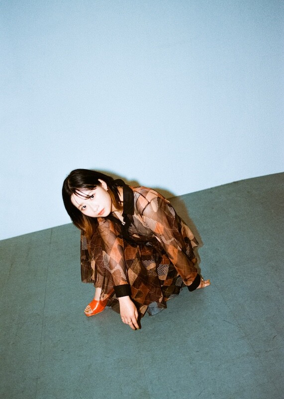 FujitaKako_ArtistPhoto_2025_tate.jpg