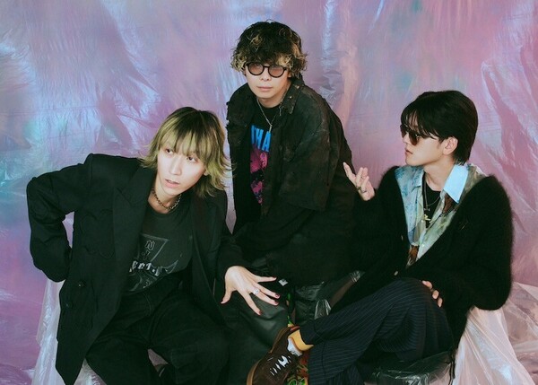 233041_Dannie May アー写低画質.jpg