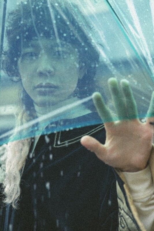 長谷川カオナシ（クリープハイプ）、初のソロアルバム『お面の向こうは