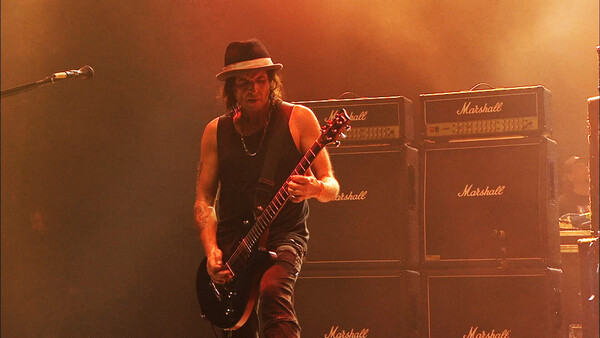 Phil CamPbell.jpg
