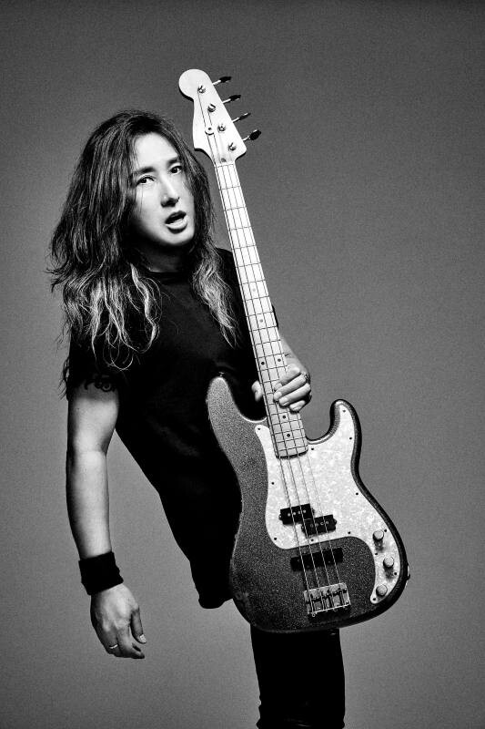 J（LUNA SEA）自伝『MY WAY』5刷重版が決定、スペシャルサイン会を実施