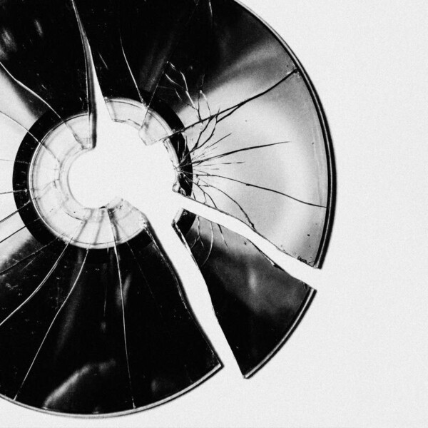 THE MONSTER_JKT_2000pxl.jpg