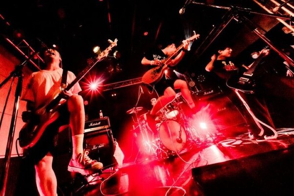TheStarbemsアー写.jpg