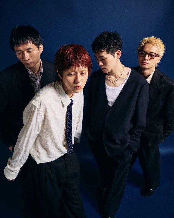 Main_Artist_photo_4x5.jpg