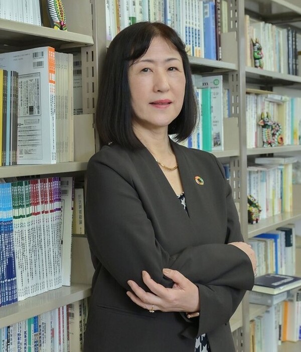 05_島岡まな.jpg