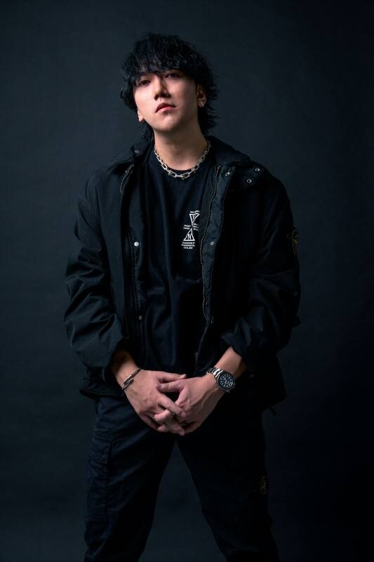TeddyLoid_ArtistPhoto_light.jpg