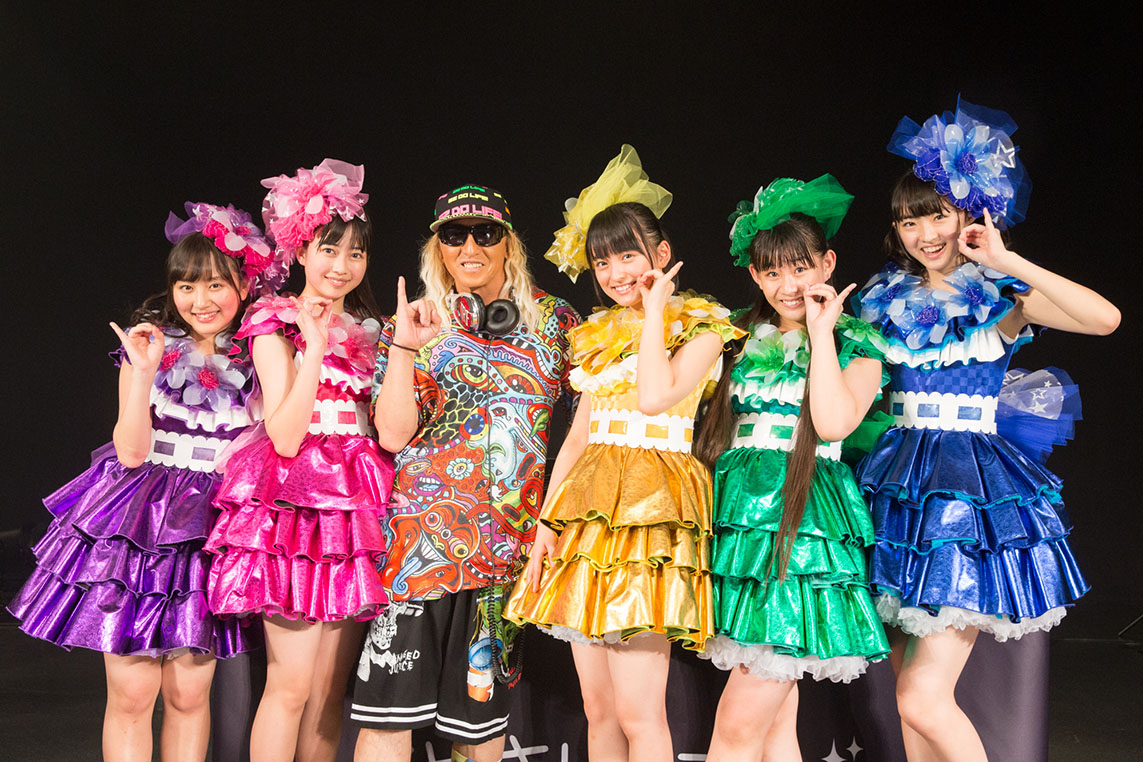 ライブレポート】たこやきレインボー、リリイベにDJ KOOがサプライズ