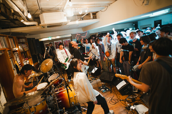 20250601_emotional_riot_00594.jpg