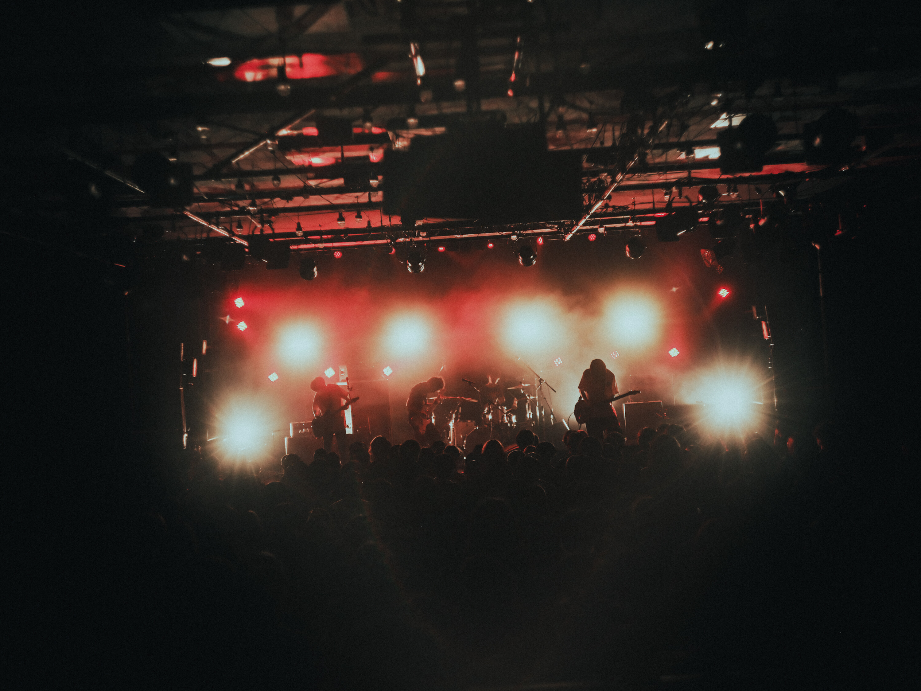 いつものライブハウスの延長線上で見た衝撃の連続－SHELTER & ERA presents.『EMOTIONAL RIOT』6年ぶりに開催