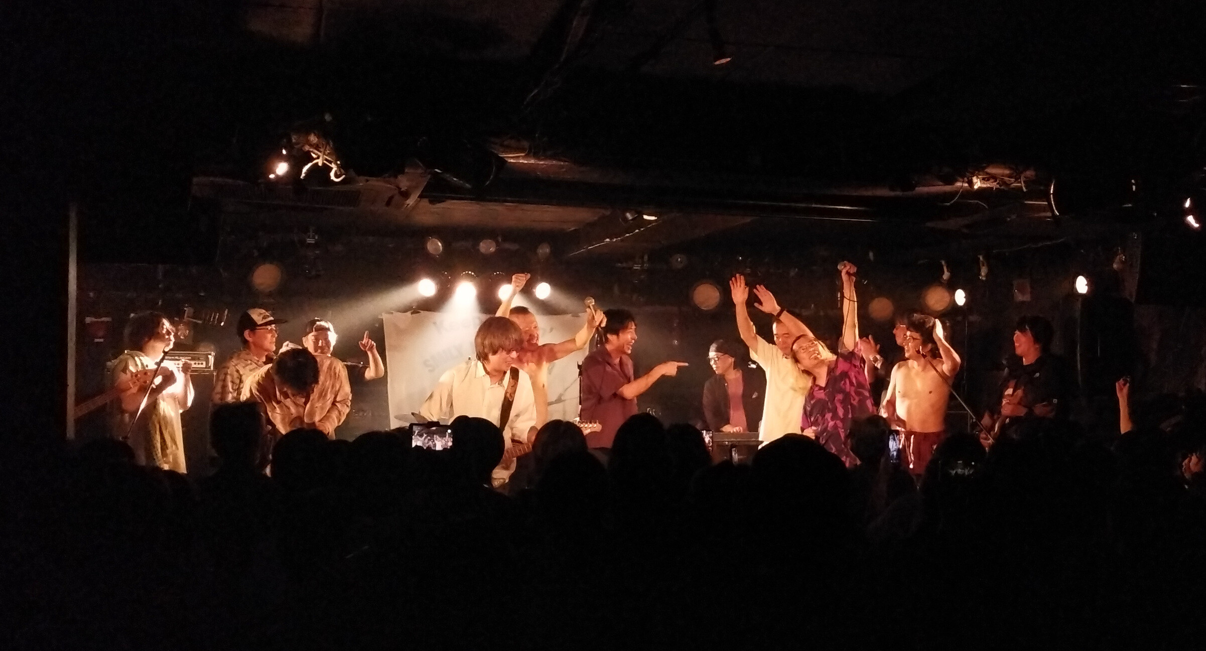 【スマイリー原島 BIRTHDAY FESTIVAL ＜day5 下北沢CLUB251編＞】90年代後半から2000年代に切磋琢磨し、原島の魅力に引き寄せられた4組が大集結（上裸率高め）