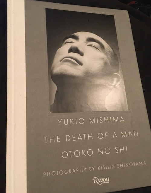 Yukio Mishima: The Death of a Man』- 三島由紀夫が自決直前まで篠山紀信に撮らせた「死」の場面写真集...アメリカ版をAmazonで入手！  - レビュー | Rooftop